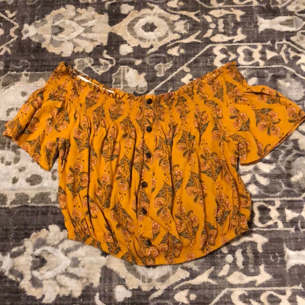 Flower Off the Shoulder Crop